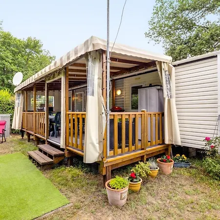 Mobilhome Pour 6-8 Personnes Campeggio